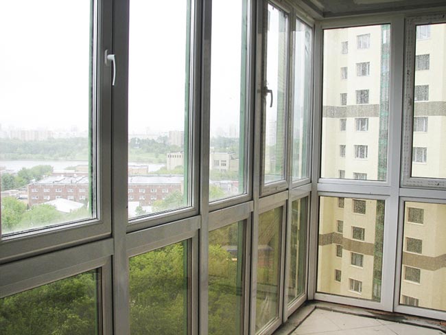 Ремонт застекленных балконов и лоджий в Рошаль и области Рошаль