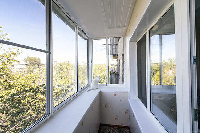 Остекление балкона алюминиевыми конструкциями Рошаль