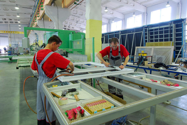 Фирма по остеклению балконов в Рошаль и Московской области Рошаль