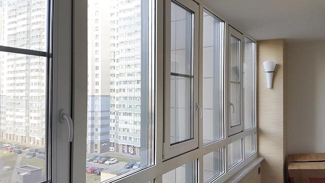 Металлопластиковое остекление балконов Рошаль